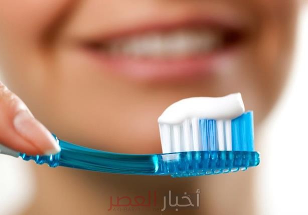 للحفاظ على أسنان قوية وصحية.. احذر هذه العادة الخطيرة عند استخدام فرشاة الأسنان!
