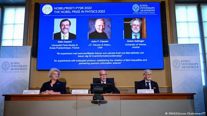 لأبحاثهم في مجال فيزياء الكم.. 3 علماء يتقاسمون جائزة نوبل للفيزياء هذا العام